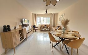 Apartamento céntrico junto paseo, playas y zonas de interés!!